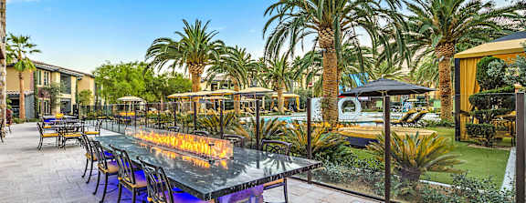Lounge Furniture And Outdoor Dining Table at Tuscan Highlands, Las Vegas
