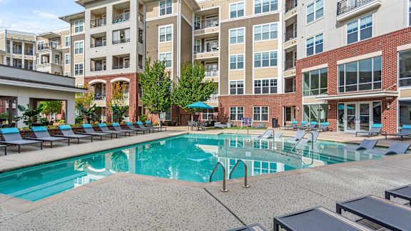 Raleigh, NC Apartments on the Greenway - Marshall Park Saltwater pool and sundeck