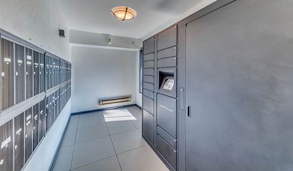 LuxerOne package lockers