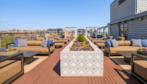 Alton District Luxury Apartments in Washington, DC Rooftop Patio