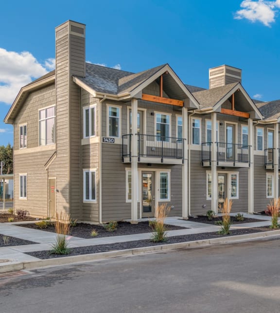 RedPoint Apartments and Townhomes Exterior