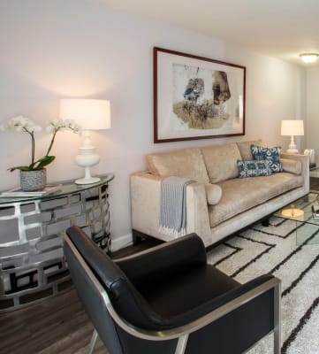 Ocean Breeze Villas | Apartments in Huntington Beach, CA