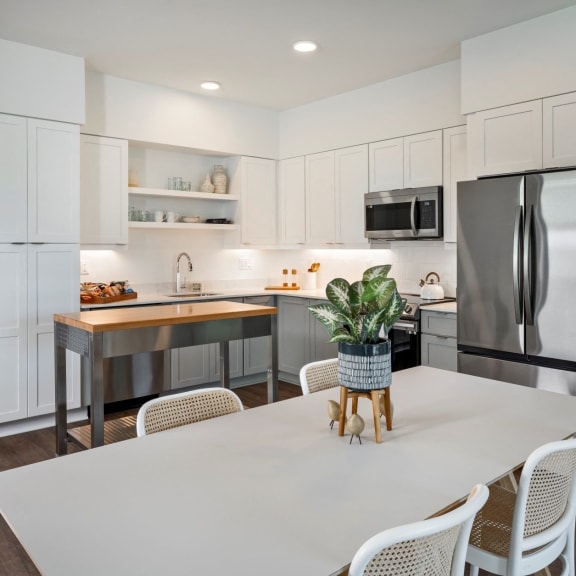 Altair by Soltura Model Kitchen