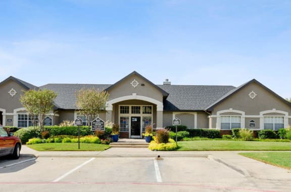 Valley Trails Apartments in Irving, Texas Clubhouse and Leasing Office Exterior