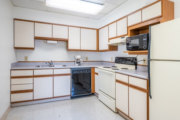 Community Kitchen at Spruce Village Apartments