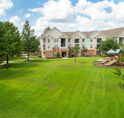 Lush Green Outdoor Spaces at Kingwood Glen, Texas 77339