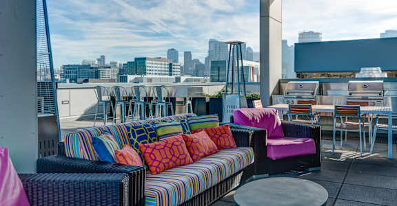 Cumulus SLU Apartments in Seattle, Washington Rooftop Lounge with City Views