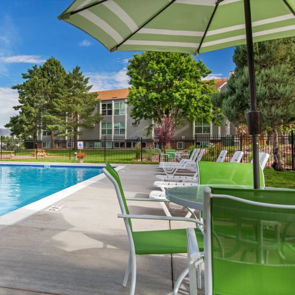 Poolside Dining Tables at The Montecito, Colorado Springs