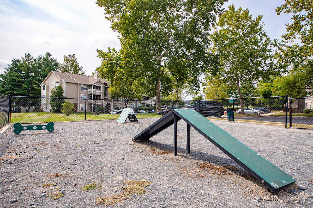 Saddle Ridge Apartments community dog park - Ashburn, VA