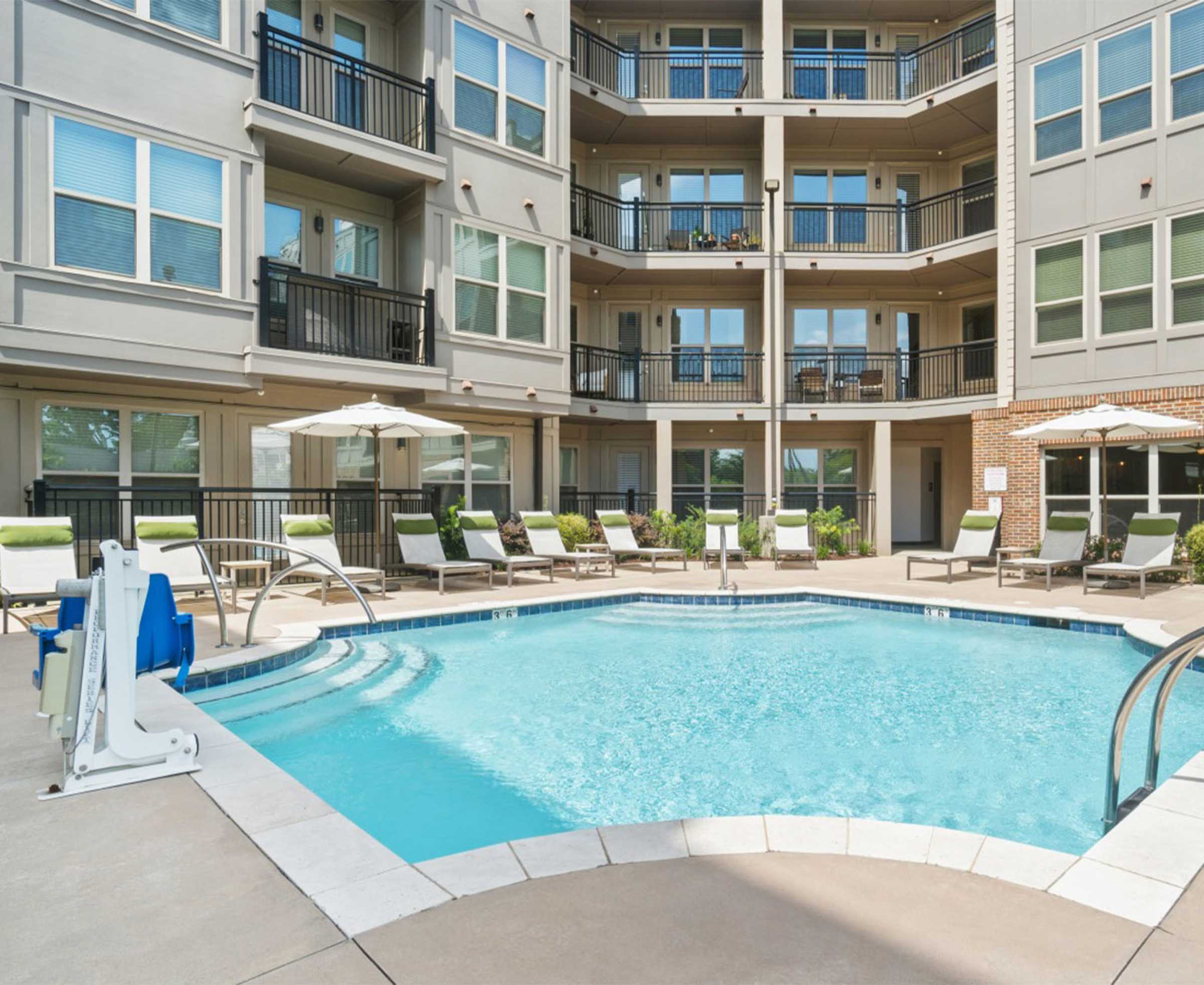 Pool at The Linden Apartments (3 of 8)