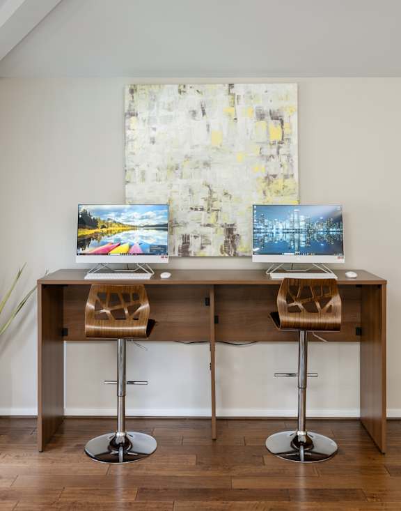 Vue Kirkland Apartments in Kirkland, Washington Clubhouse Lounge