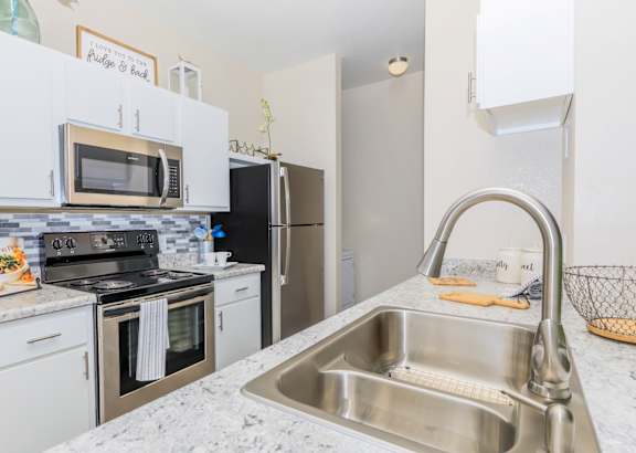 Riverwalk Luxury Apartments in Tucson, Arizona Model Kitchen