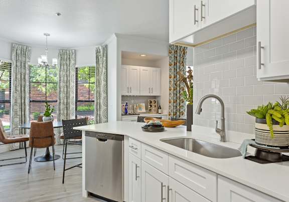 Zone Apartments in Glendale, AZ Model Kitchen and Dining Room