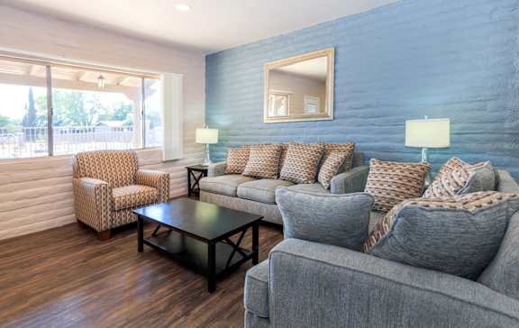 Shannon Park Apartments in Tucson, Arizona Clubhouse Lounge
