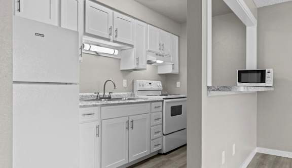 The Broadmoor Apartments in Spokane, Washington Model Kitchen