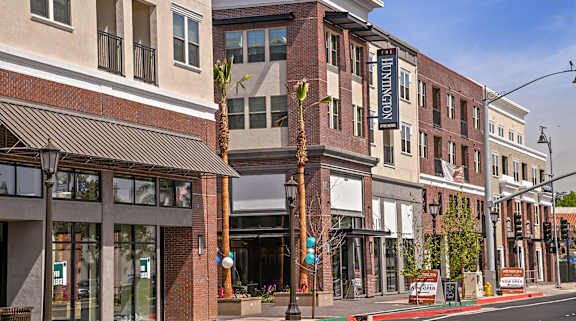 Central Location at The Huntington Luxury Apartments in Duarte CA