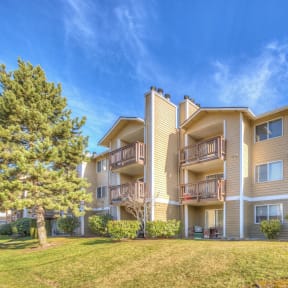Mirabella Apartments in Everett, Washington Exterior