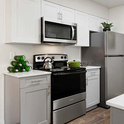 Palm Crest at Station 40 Apartments in Phoenix, Arizona Model Kitchen