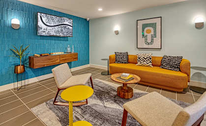 Alton Heartwood Apartments in Issaquah, Washington Clubhouse Lounge