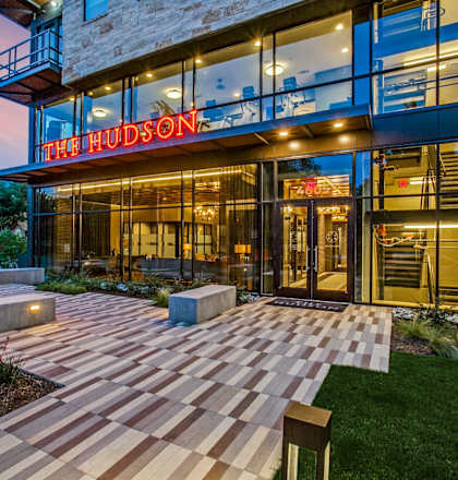The Hudson Apartments in Dallas, Texas Exterior