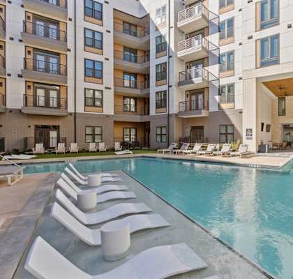 Lenox Burnet Apartments in Austin, Texas Pool with Lounge Chairs