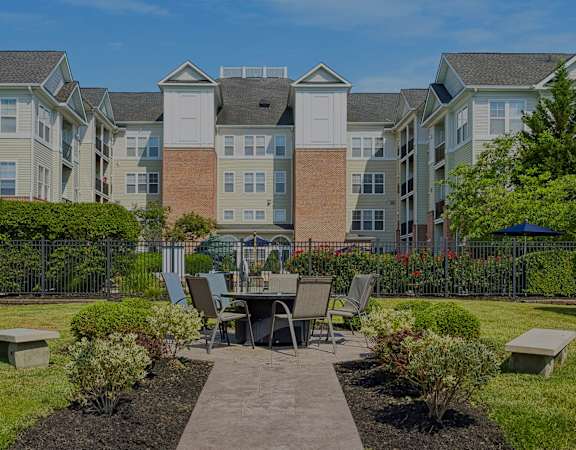 Fire pit lounge - Avenel at Montgomery Square