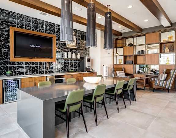 Dining at Icon Apartment Homes at Ferguson Farm, Bozeman, Montana