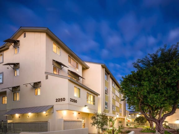 Building exterior of Mission Plaza Apartments, Los Angeles, CA
