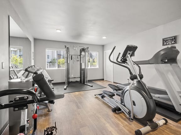 the gym at the callaway house austin at Mill Pond Apartments, Auburn, WA 98092