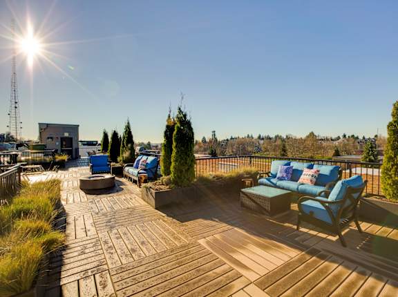 The Queen Anne Collection Apartments in Seattle, Washington Rooftop Patio