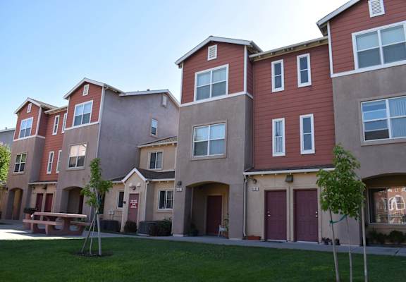 Exterior Building of Lemon Hill Mutual Housing