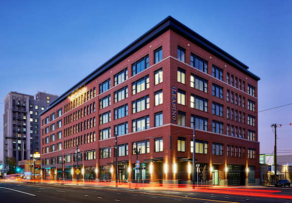 Grand Belmont Apartments in Portland, OR Exterior
