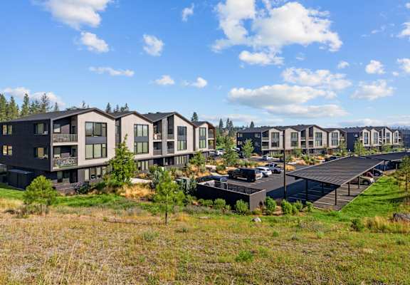 Range Apartments in Bend, Oregon Exterior