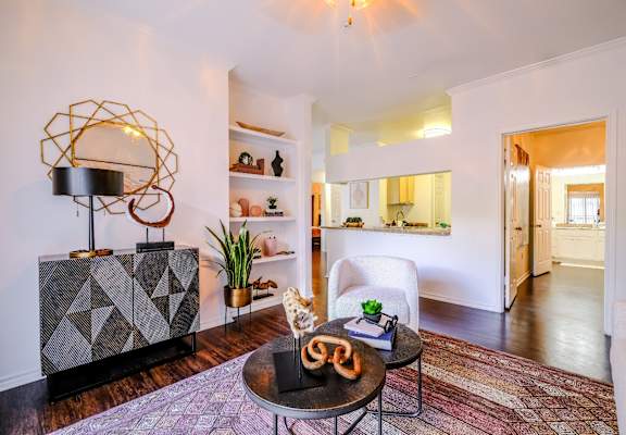 spacious, open-concept floor plan at San Marin luxury Austin apartments