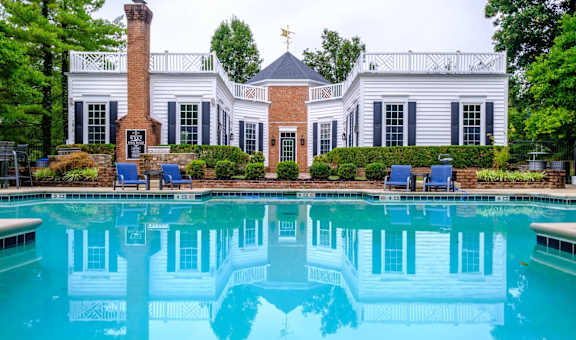 The Residence at Christopher Wren apartments swimming pool