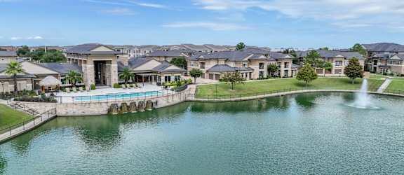 lakeside apartments at The Falls at Copper Lake Houston apartments for rent