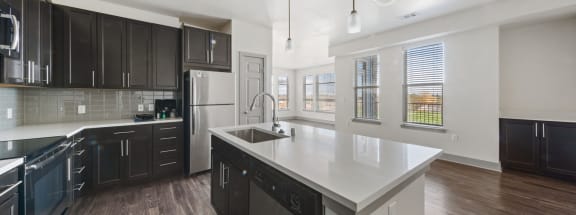 the preserve at ballantyne commons apartment kitchen and living room