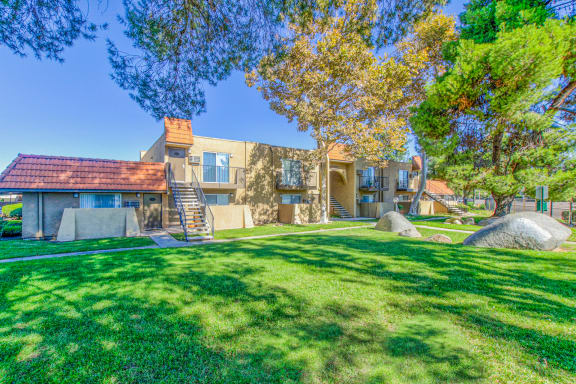 Lush Green Landscape at Woodlake, Escondido, California