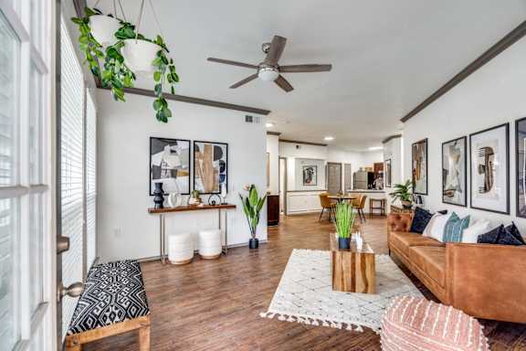 Palencia Apartments in Dallas, Texas Model Living Room