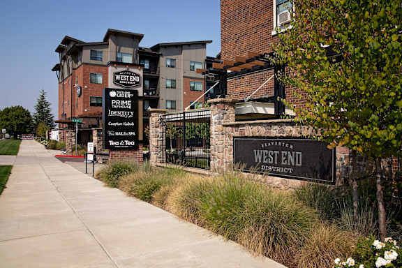 West End District Apartments in Beaverton, Oregon Exterior