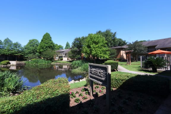 Diamond Lakes leasing office.