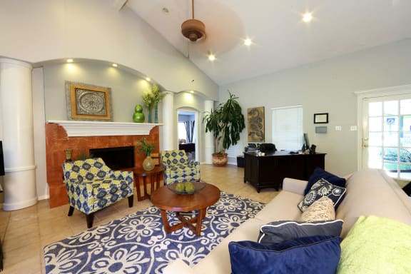 Diamond Lakes club house.