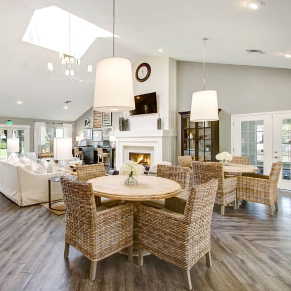 additional photo for property listing at luxurious beach house for the whole family hermanus, western  at The Fountains at Deerwood, Florida