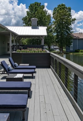 Lakeview Sunbeds at Saddleworth Green, Ocala, FL