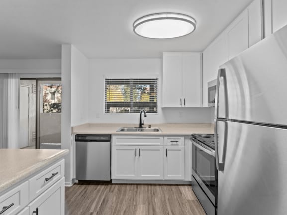 Sagecliff Apartments Model Kitchen