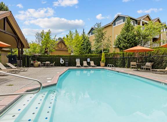 Evans Creek at Woodbridge Pool with Lounge Chairs