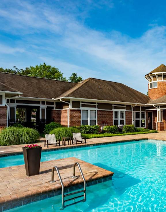 Luxurious Pool at Madison Shelby Farms in East Memphis, TN