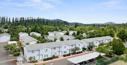 Jenna Village Apartments in Springfield, Oregon Property and Surrounding Area