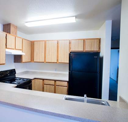 Fully Equipped Kitchen at Alder Crossing Apartments, Portland, OR, 97233
