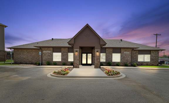 Parkside Apartments in Longview, Texas Clubhouse Exterior
